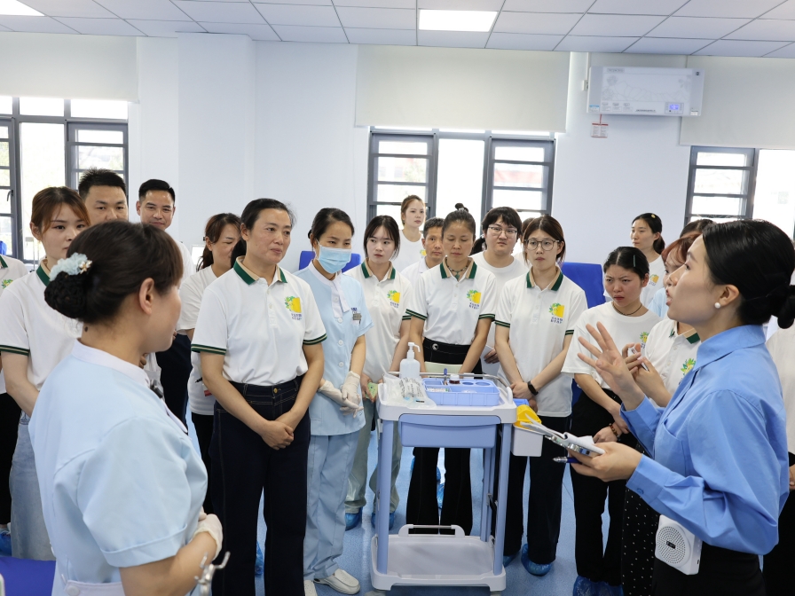 護航計劃丨135天跨越40地，國藥集團天壇生物2025年漿站禮儀服務(wù)專(zhuān)項培訓圓滿(mǎn)收官